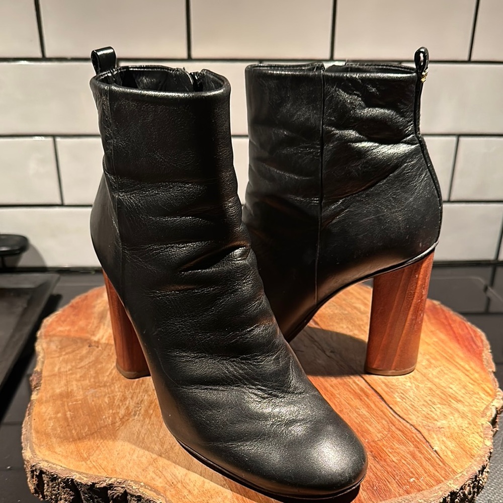 Tory Burch Black Ankle Boots with Chunky Heel and Rounded Toe